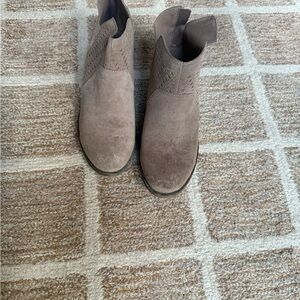 Kensie Taupe Ankle Boots